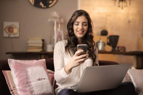 Có nên vay tiền online hay không?